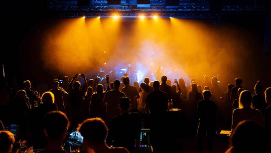 Gebeistertes Publikum beim Live-Konzert des SRH School Band Awards am 24.02.2024.